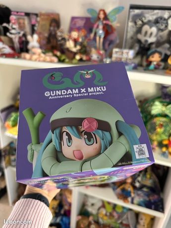 Figurine chibi gundam - Hatsune miku